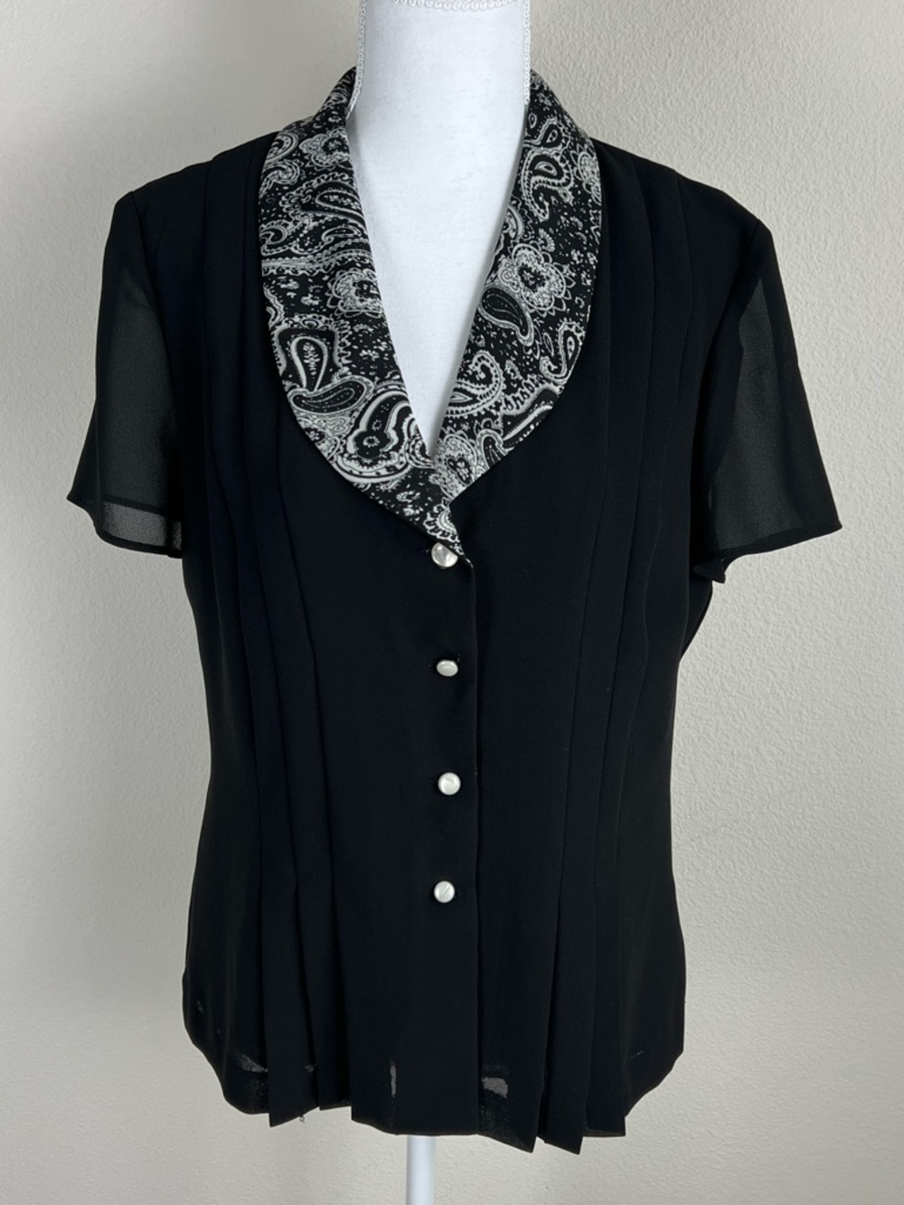 Danny & Nicole Blouse Women 8 Black Sheer Chiffon Paisley Collar Pleated Button